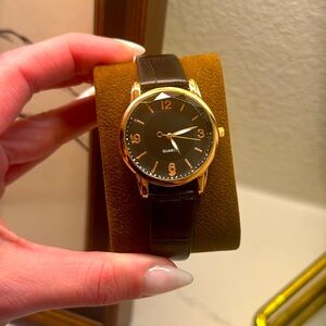 NEVER WORN! 🔥 black leather quartz watch